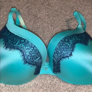 Victoria’s Secret push up bra
